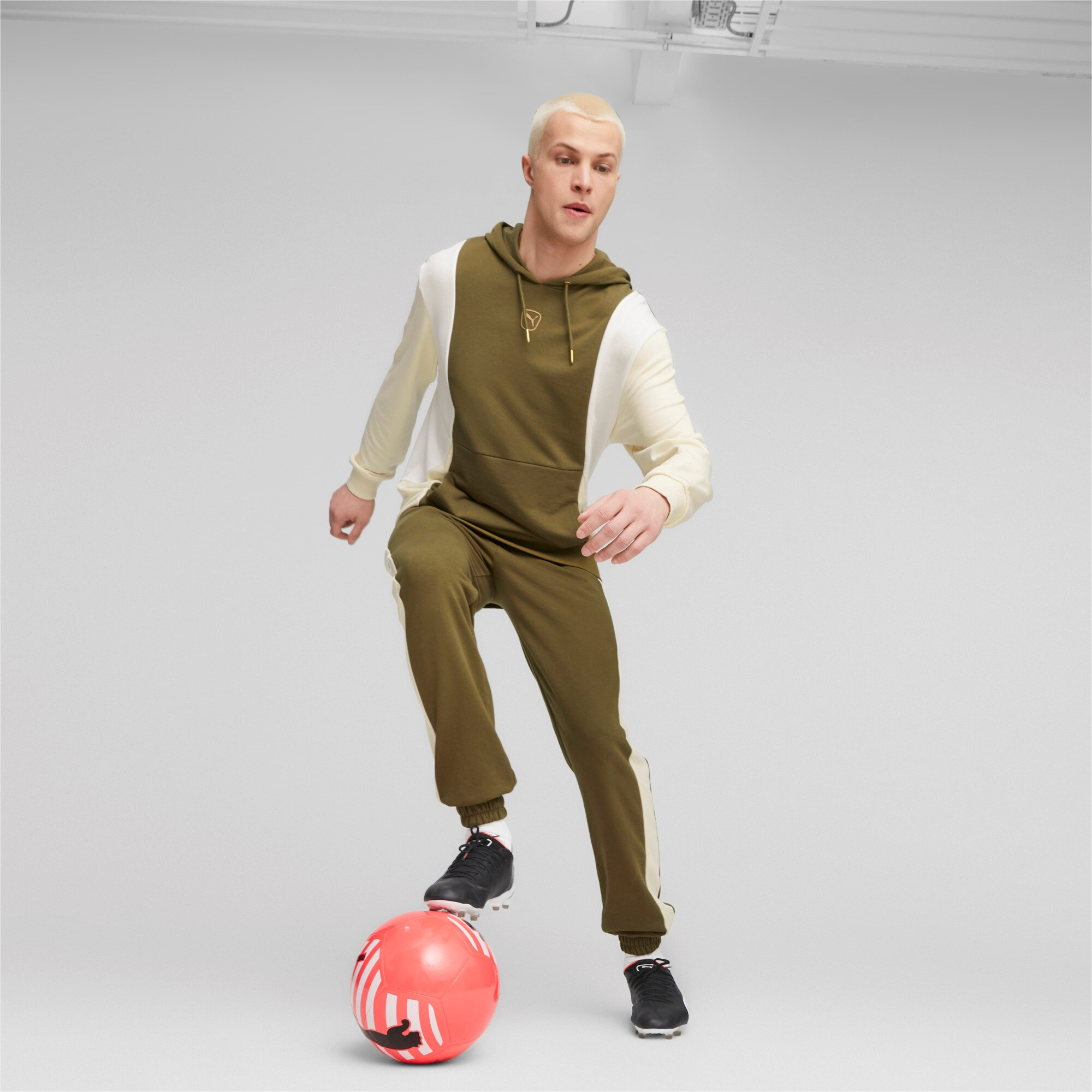 Puma King Ultimate FG (Size 8 Only)